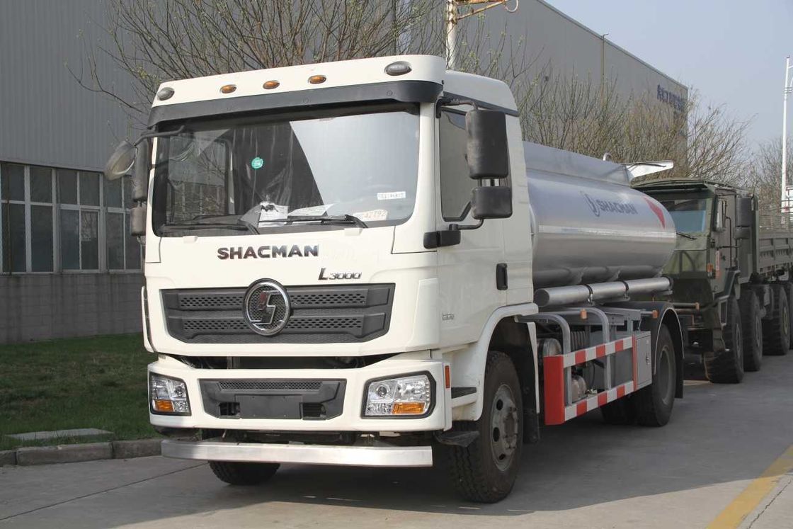 L3000 4x2 오일 탱커 트럭 240hp 에루오II 하얀 SHACMAN 오일 운송 트럭