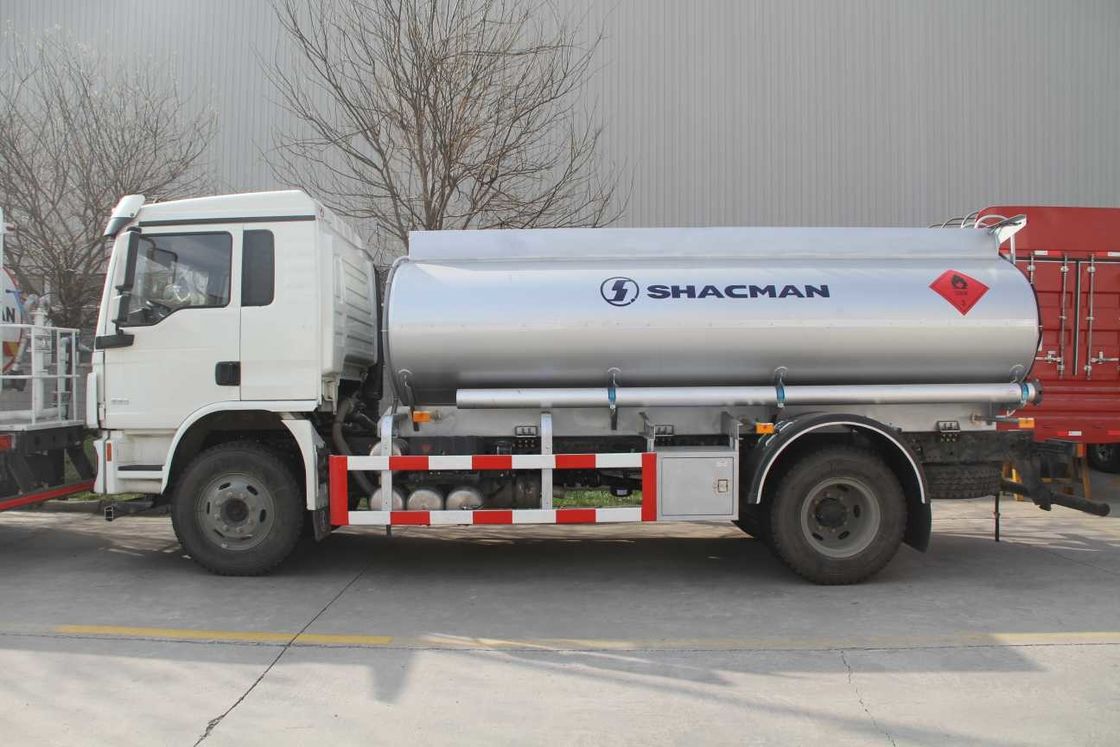 L3000 4x2 오일 탱커 트럭 240hp 에루오II 하얀 SHACMAN 오일 운송 트럭