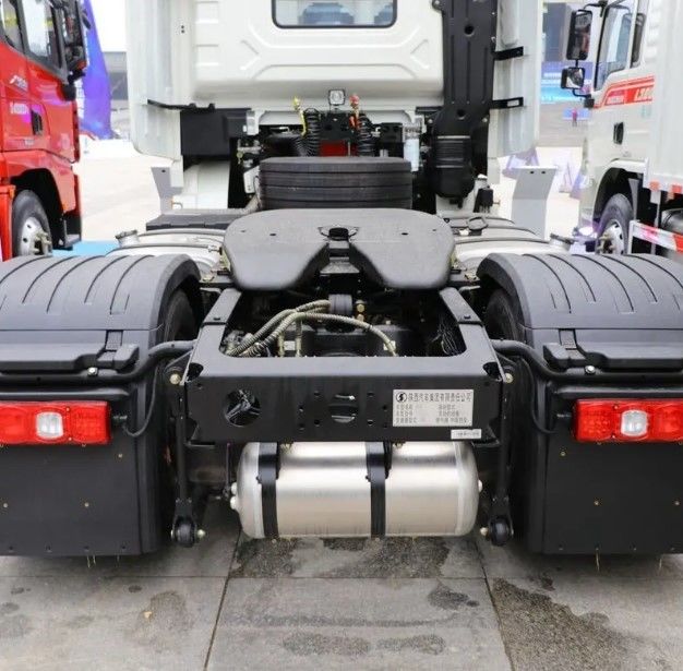 SHACMAN X3000 4x2 트레일러 헤드 트랙터 강 트렉터 트럭 375HP WEICHAI 엔진