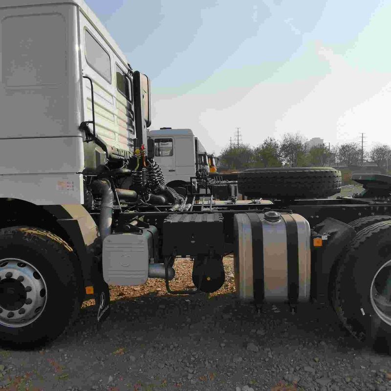 빨간색 SHACMAN F3000 375HP 유로 V 6 휠 트랙터 헤드 4x2 WEICHAI 엔진