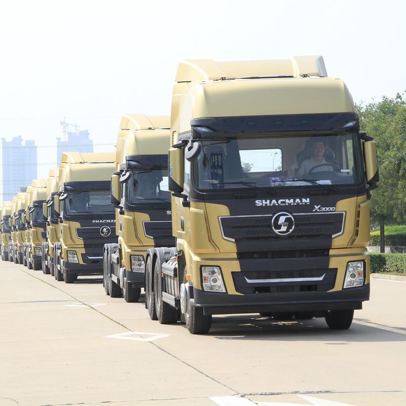 알제리에 있는 SHACMAN X3000 6X4 4x2 트랙터 트럭 10 바퀴 커민스 420HP 판매