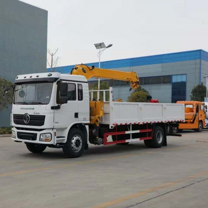 SHACMAN L3000 4X2 10 톤 로딩 용량 화물 트럭 240HP 화물 운반 크레인 좋은 품질