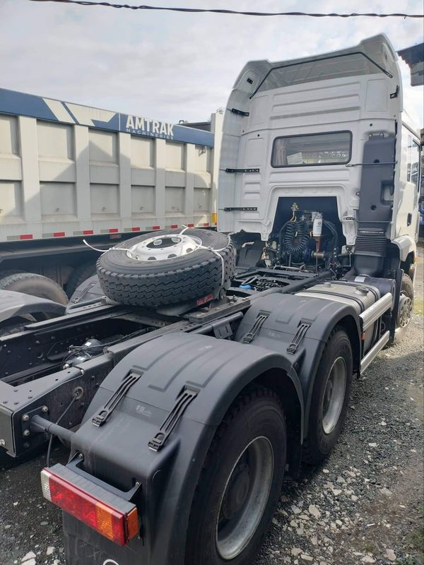 SHACMAN X3000 6X4 트랙터 헤드 420HP 450HP 트랙터 트럭 싱글 더블 슬리퍼 오른쪽 드라이브 탄자니아