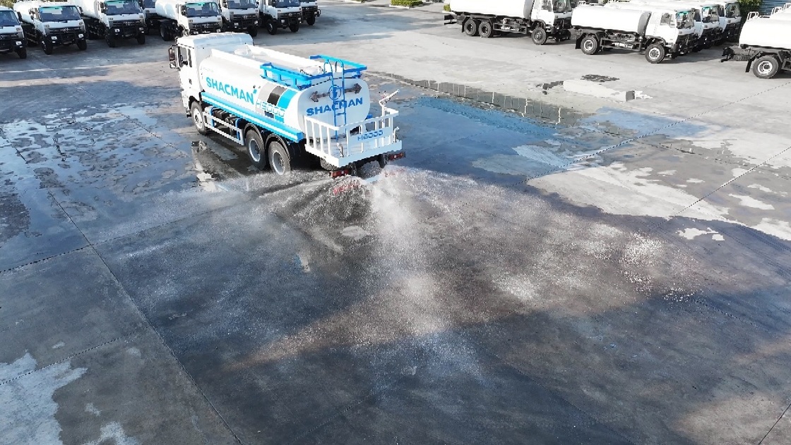 SHACMAN H3000 4X2 물차, 336마력 엔진, 10m³ 탱크, 좌측 운전석, 유로 Ⅱ