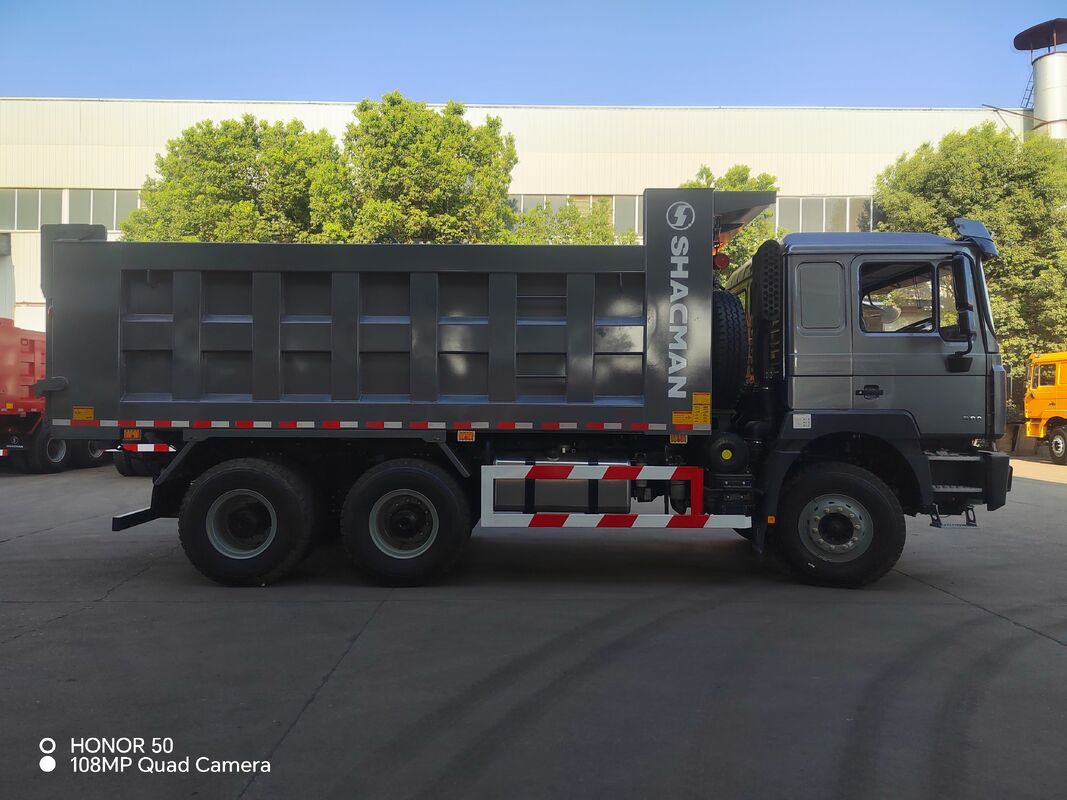 SHACMAN 3 축 무거운 덤프 트럭 12.00R20 타이어 400L 연료 탱크와 수동 변속기 430HP 유로II 25 톤