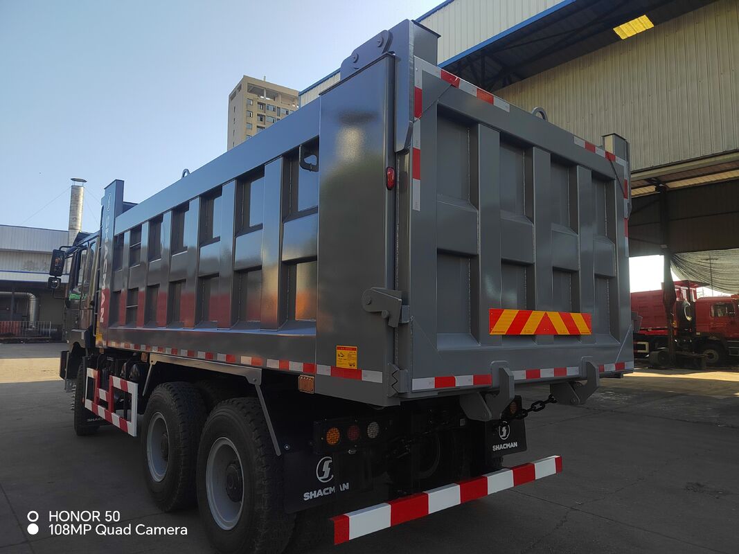 SHACMAN 3 축 무거운 덤프 트럭 12.00R20 타이어 400L 연료 탱크와 수동 변속기 430HP 유로II 25 톤